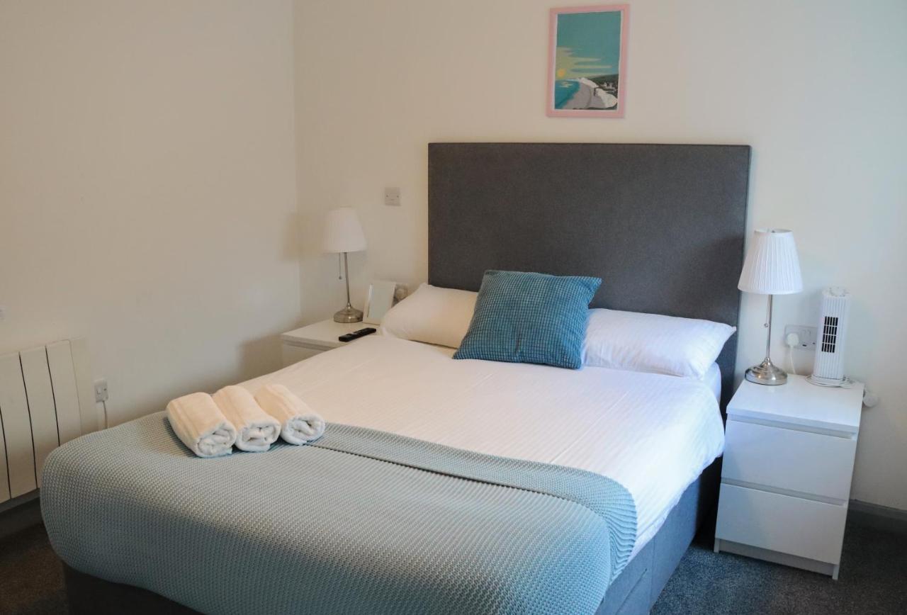 Pier12 Apartment Истборн Екстериор снимка