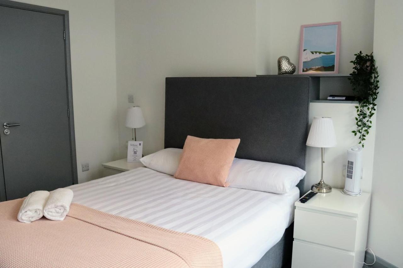 Pier12 Apartment Истборн Екстериор снимка