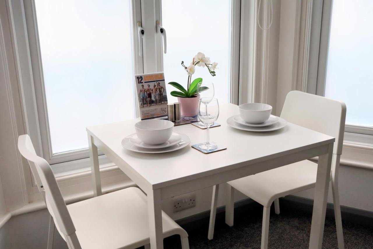 Pier12 Apartment Истборн Екстериор снимка