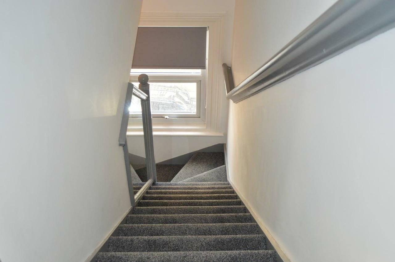 Pier12 Apartment Истборн Екстериор снимка